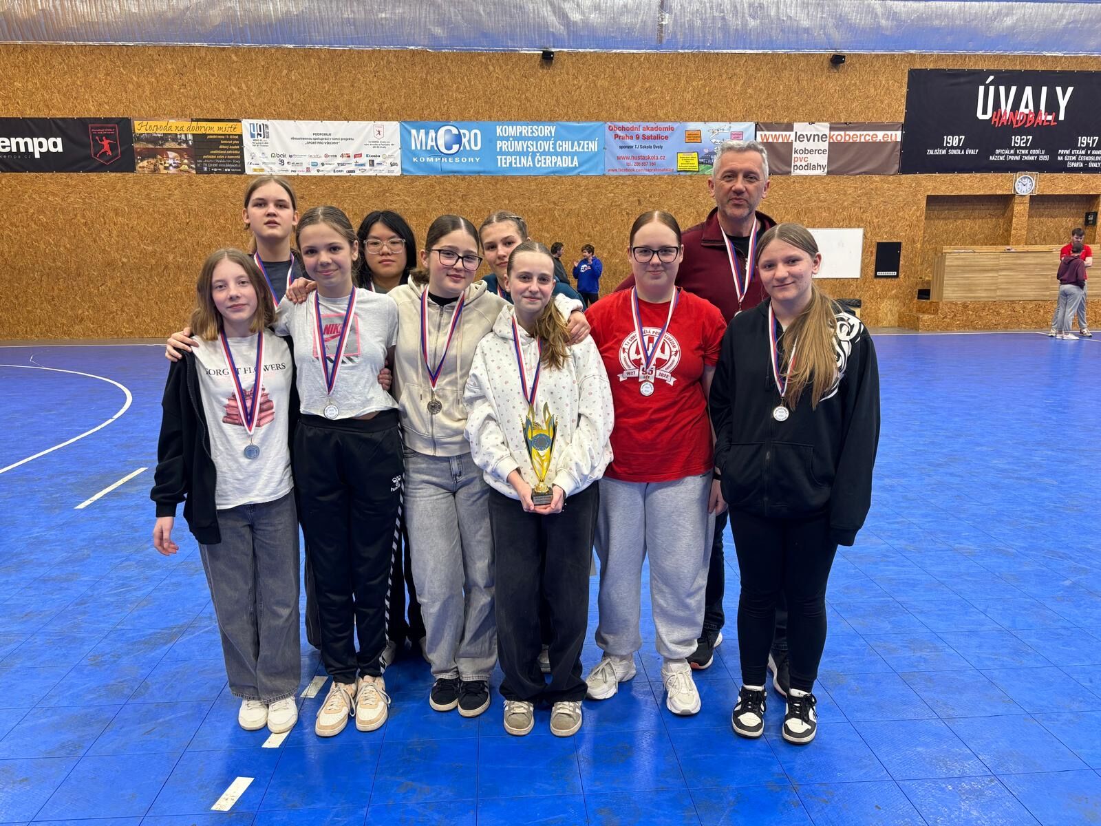 Úspěch žákyň v krajském finále poháru 5.–7. tříd